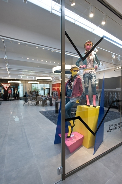 Guess-Europe_16